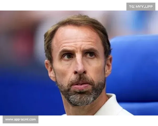 曼联警告索斯盖特任命可能引发球迷不满,董事会谨慎选帅 曼联警告索斯盖特任命可能引发球迷不满,董事会谨慎选帅